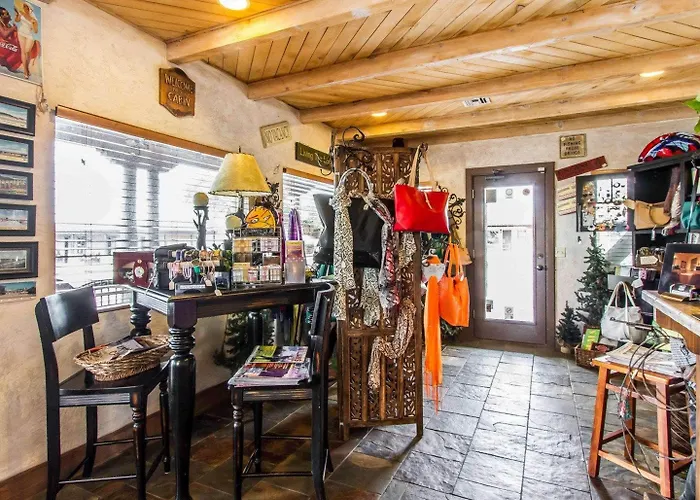 Rodeway & Downtowner-rte 66 Hotel 4*