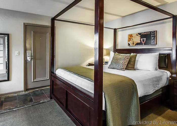 Rodeway & Downtowner-rte 66 Hotel 4*
