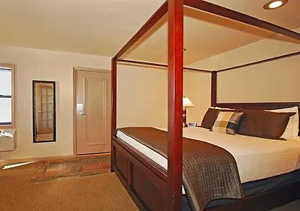 Hotel Rodeway & Downtowner-rte 66 4*